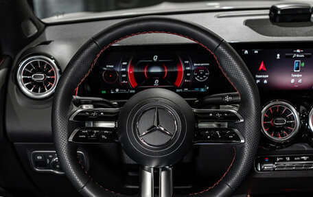Mercedes-Benz GLB, 2025 год, 6 776 000 рублей, 13 фотография