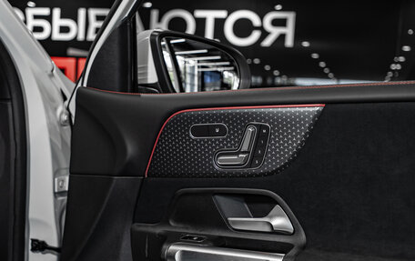 Mercedes-Benz GLB, 2025 год, 6 776 000 рублей, 21 фотография