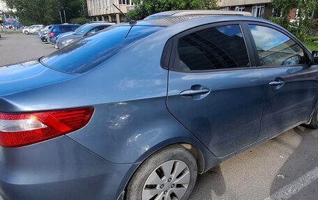 KIA Rio III рестайлинг, 2013 год, 950 000 рублей, 2 фотография