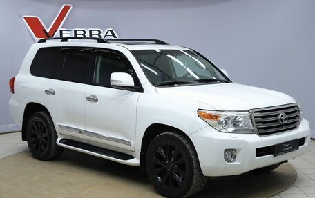 Toyota Land Cruiser 200, 2013 год, 3 690 000 рублей, 3 фотография