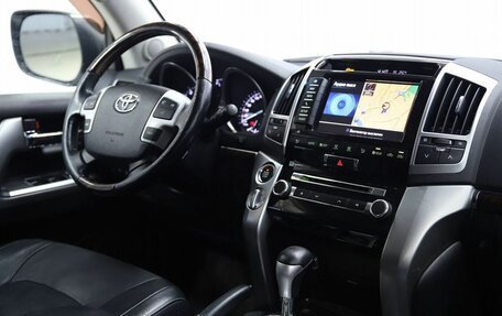 Toyota Land Cruiser 200, 2013 год, 3 690 000 рублей, 10 фотография