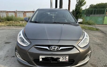 Hyundai Solaris II рестайлинг, 2014 год, 980 000 рублей, 1 фотография