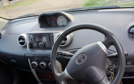 Toyota Ist II, 2005 год, 650 000 рублей, 4 фотография