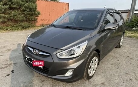 Hyundai Solaris II рестайлинг, 2014 год, 980 000 рублей, 2 фотография
