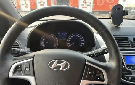Hyundai Solaris II рестайлинг, 2014 год, 980 000 рублей, 7 фотография