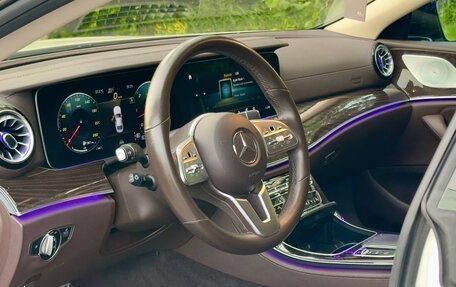 Mercedes-Benz CLS, 2021 год, 7 499 000 рублей, 4 фотография