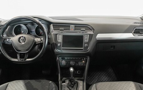 Volkswagen Tiguan II, 2017 год, 2 354 000 рублей, 6 фотография