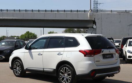 Mitsubishi Outlander III рестайлинг 3, 2016 год, 1 390 000 рублей, 8 фотография
