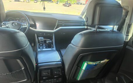 Volkswagen Touareg III, 2019 год, 4 150 000 рублей, 1 фотография