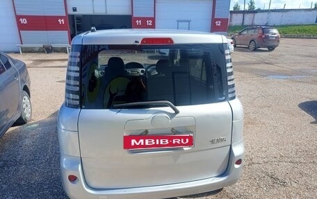 Toyota Sienta I, 2004 год, 452 000 рублей, 3 фотография