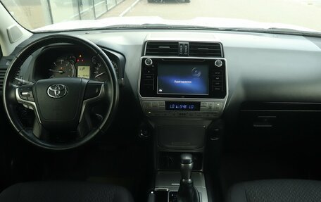 Toyota Land Cruiser Prado 150 рестайлинг 2, 2019 год, 4 899 000 рублей, 8 фотография