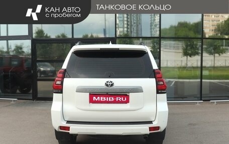Toyota Land Cruiser Prado 150 рестайлинг 2, 2019 год, 4 899 000 рублей, 10 фотография