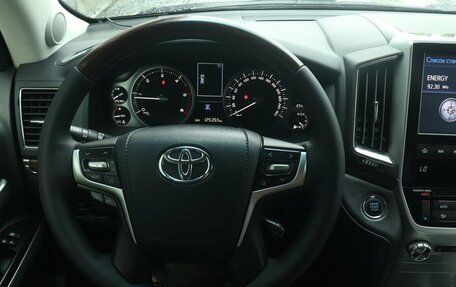 Toyota Land Cruiser 200, 2017 год, 5 403 000 рублей, 11 фотография