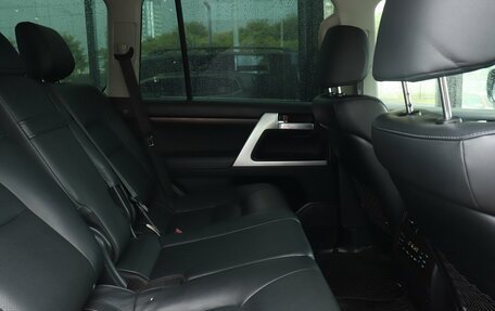 Toyota Land Cruiser 200, 2017 год, 5 403 000 рублей, 8 фотография