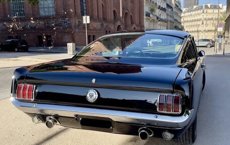Ford Mustang VI рестайлинг, 1966 год, 11 000 000 рублей, 4 фотография