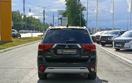 Mitsubishi Outlander III рестайлинг 3, 2018 год, 2 100 000 рублей, 7 фотография