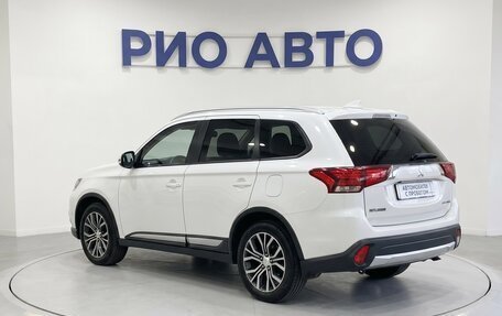Mitsubishi Outlander III рестайлинг 3, 2017 год, 2 959 999 рублей, 5 фотография
