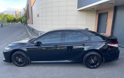 Toyota Camry, 2021 год, 3 300 000 рублей, 1 фотография