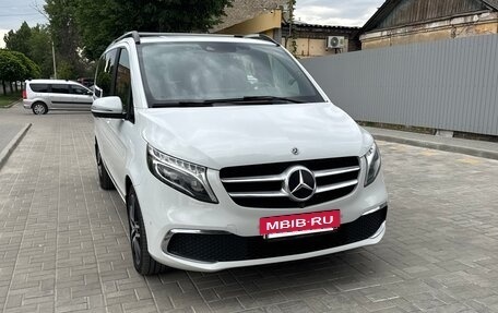 Mercedes-Benz V-Класс, 2019 год, 6 690 000 рублей, 3 фотография
