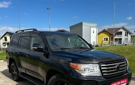 Toyota Land Cruiser 200, 2014 год, 3 450 000 рублей, 2 фотография