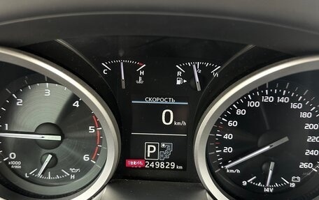 Toyota Land Cruiser 200, 2014 год, 3 450 000 рублей, 14 фотография