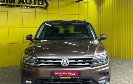 Volkswagen Tiguan II, 2019 год, 2 649 000 рублей, 5 фотография