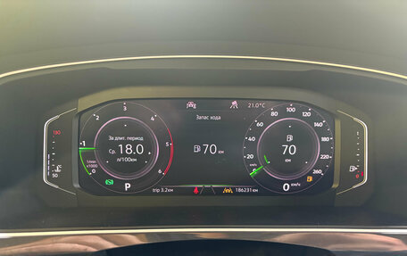 Volkswagen Tiguan II, 2019 год, 2 649 000 рублей, 20 фотография