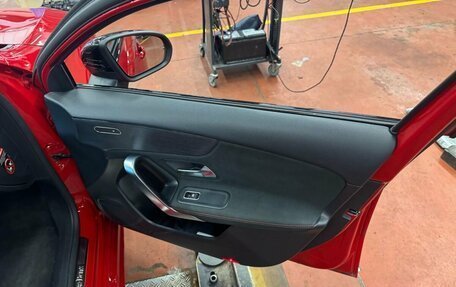 Mercedes-Benz A-Класс, 2019 год, 2 549 999 рублей, 8 фотография