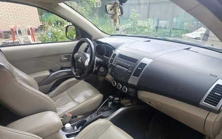 Mitsubishi Outlander III рестайлинг 3, 2008 год, 785 000 рублей, 5 фотография