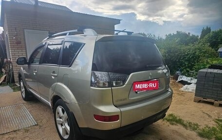 Mitsubishi Outlander III рестайлинг 3, 2008 год, 785 000 рублей, 2 фотография