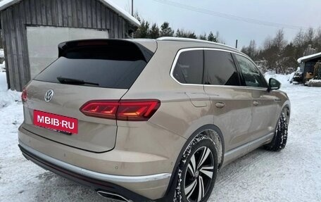 Volkswagen Touareg III, 2019 год, 6 000 000 рублей, 2 фотография