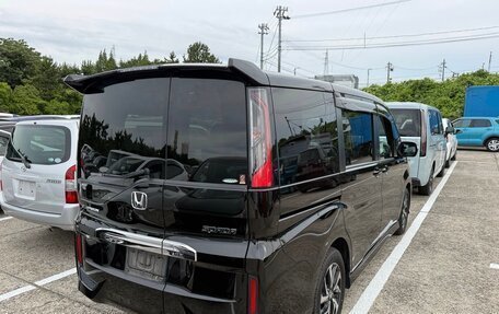 Honda Stepwgn IV, 2021 год, 1 850 000 рублей, 4 фотография