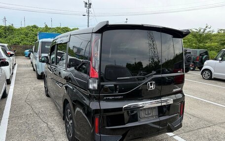 Honda Stepwgn IV, 2021 год, 1 850 000 рублей, 3 фотография
