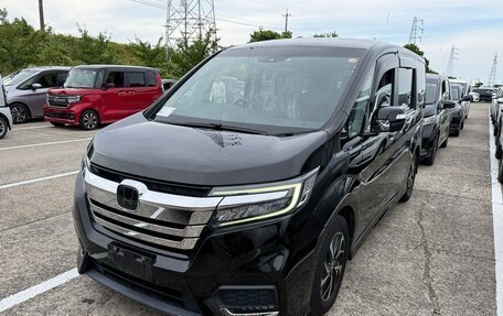 Honda Stepwgn IV, 2021 год, 1 850 000 рублей, 2 фотография