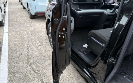 Honda Stepwgn IV, 2021 год, 1 850 000 рублей, 20 фотография