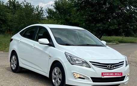 Hyundai Solaris II рестайлинг, 2016 год, 1 100 000 рублей, 2 фотография