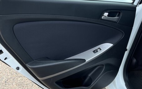 Hyundai Solaris II рестайлинг, 2016 год, 1 100 000 рублей, 23 фотография