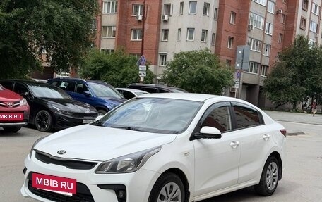 KIA Rio IV, 2020 год, 950 000 рублей, 3 фотография