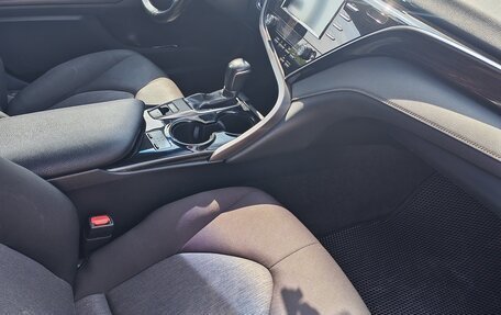 Toyota Camry, 2018 год, 2 200 000 рублей, 4 фотография