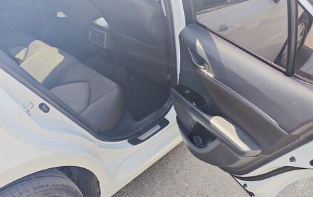 Toyota Camry, 2018 год, 2 200 000 рублей, 3 фотография