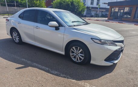 Toyota Camry, 2018 год, 2 200 000 рублей, 9 фотография