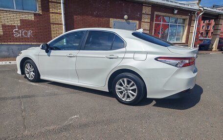 Toyota Camry, 2018 год, 2 200 000 рублей, 16 фотография