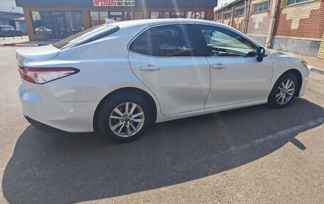 Toyota Camry, 2018 год, 2 200 000 рублей, 11 фотография
