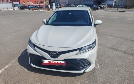 Toyota Camry, 2018 год, 2 200 000 рублей, 6 фотография