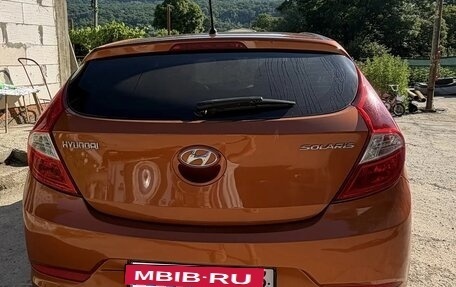 Hyundai Solaris II рестайлинг, 2015 год, 1 100 000 рублей, 2 фотография