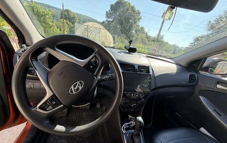 Hyundai Solaris II рестайлинг, 2015 год, 1 100 000 рублей, 6 фотография