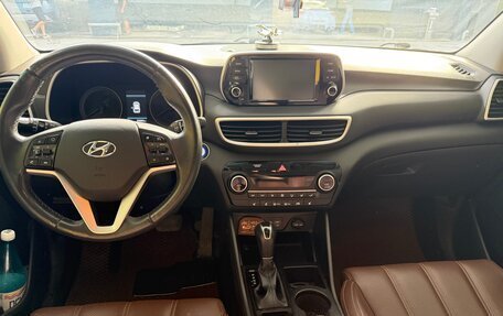 Hyundai Tucson III, 2019 год, 2 100 000 рублей, 10 фотография