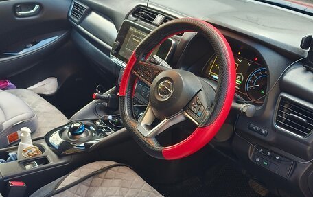 Nissan Leaf II, 2020 год, 2 300 000 рублей, 10 фотография