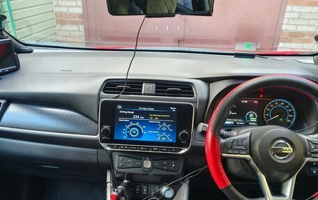 Nissan Leaf II, 2020 год, 2 300 000 рублей, 12 фотография