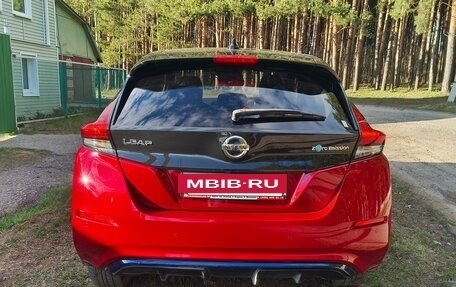 Nissan Leaf II, 2020 год, 2 300 000 рублей, 7 фотография